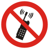 P 18 Запрещается пользоваться мобильным телефоном или переносной рацией - Изготовление знаков и стендов, услуги печати, компания «ЗнакЪ 96»